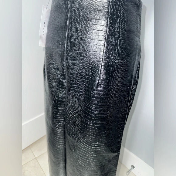 BLACK Croc Embossed Faux Leather Midi Skirt - Picture 5 of 7